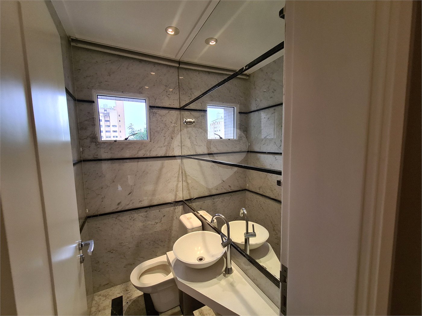 Apartamento à venda com 3 suítes em Água Fria, São Paulo, SP