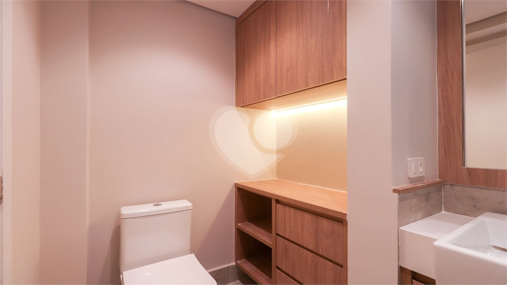 Apartamento à venda com 2 quartos, sendo 1 suíte,  em Vila Uberabinha, São Paulo, SP