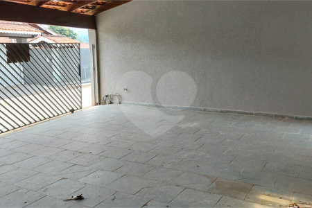 Sobrado à venda com 3 quartos, sendo 1 suíte, em Ressaca, Atibaia, SP