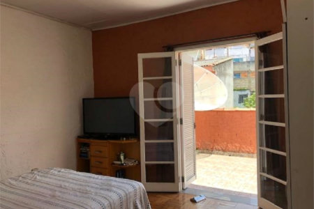 Sobrado à venda com 2 quartos em Vila Vitório Mazzei, São Paulo, SP