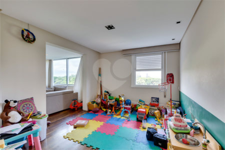 Apartamento à venda com 4 quartos, sendo 1 suíte, em Santo Amaro, São Paulo, SP