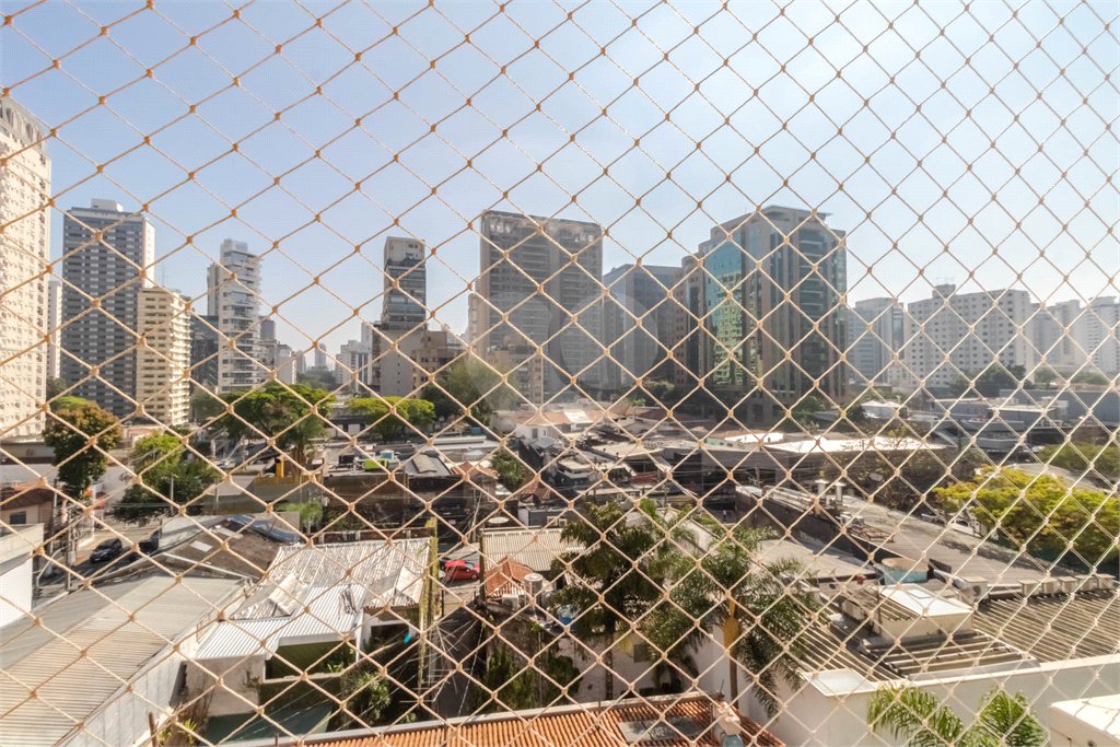 Apartamento à venda com 3 suítes em Itaim Bibi, São Paulo, SP