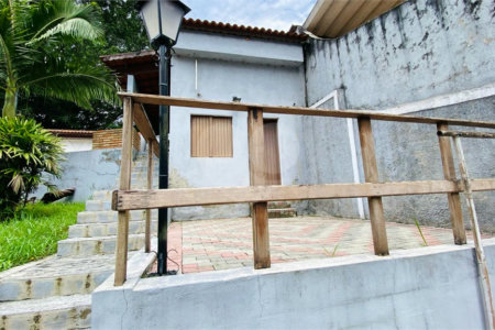 Casa à venda com 3 suítes em Dos Finco, São Bernardo do Campo, SP