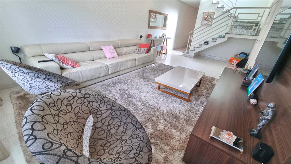 Casa à venda com 3 suítes no condomínio Residencial Cantareira, São Paulo - SP