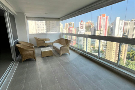 Apartamento à venda com 3 suítes em Vila Andrade, São Paulo, SP