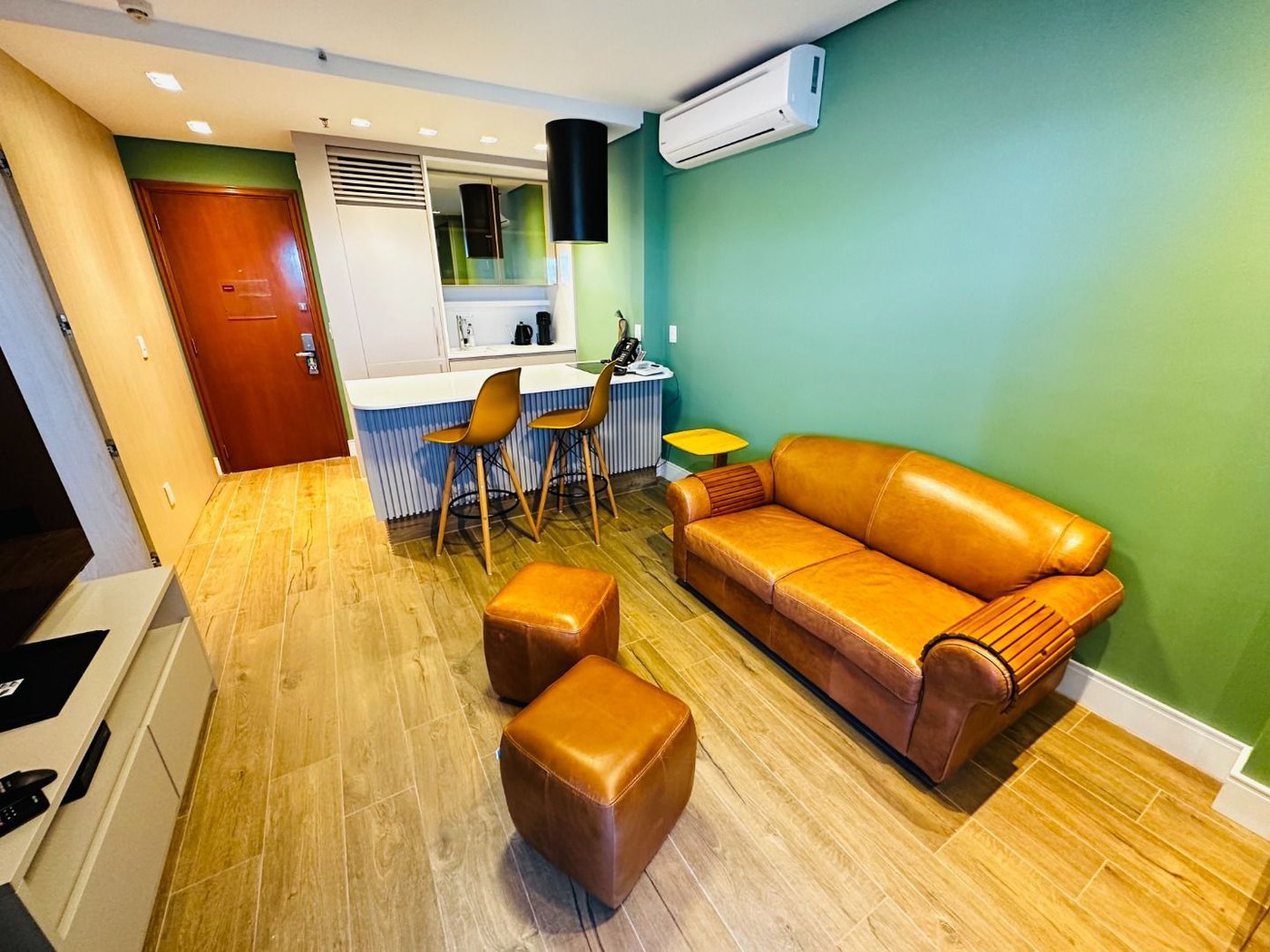Flat com 1 dormitório para alugar, 43 m² por R$ 7.500,00/mês - Boqueirão - Santos/SP