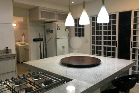 Casa de Vila à venda com 4 quartos, sendo 2 suítes,  em Planalto Paulista, São Paulo, SP