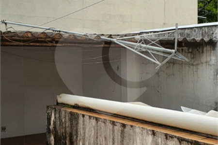 Sobrado à venda com 3 quartos em Várzea da Barra Funda, São Paulo, SP