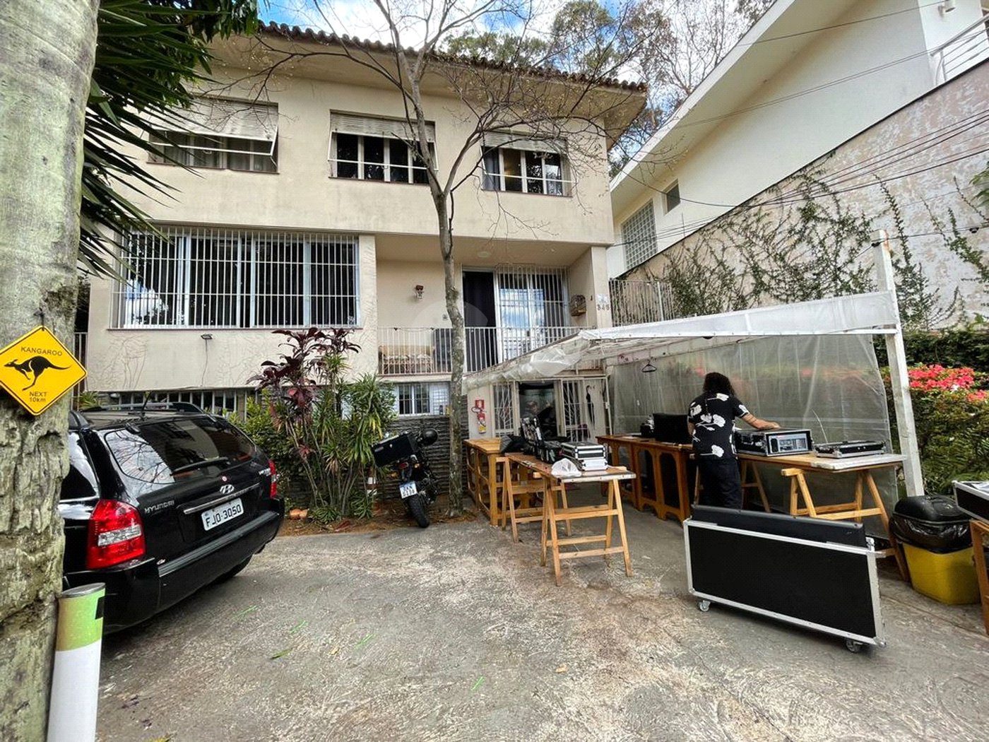Casa à venda com 3 quartos, sendo 1 suíte, em Vila Mariana, São Paulo, SP