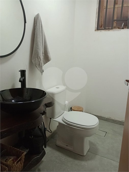 Sobrado à venda com 3 quartos, sendo 1 suíte,  em Jardim Guairaca, São Paulo, SP