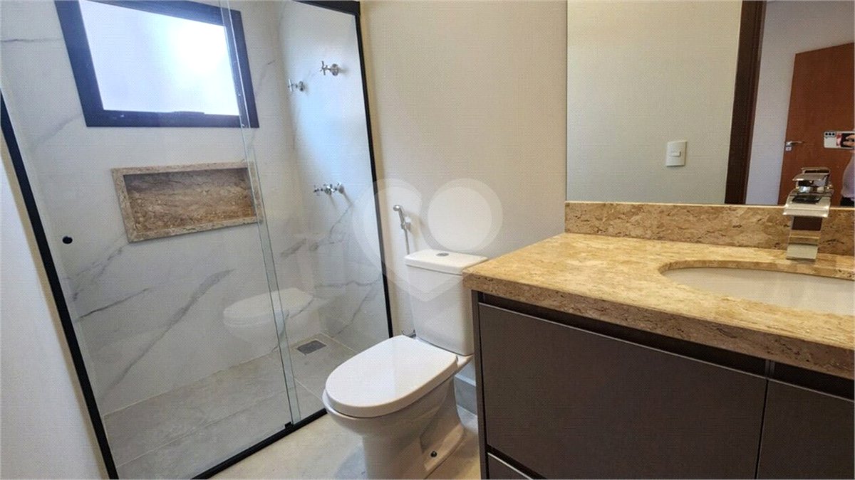 Casa à venda com 3 suítes no condomínio Vita Verdi, Valinhos - SP