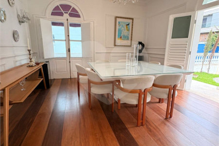 Casa Térrea à venda com 4 suítes em Anchieta, São Bernardo do Campo, SP