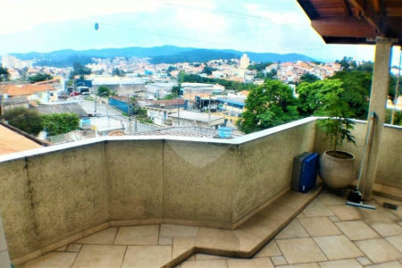 Casa à venda com 5 suítes no condomínio Travessa Tenente Ariston de Oliveira,4, São Paulo - SP