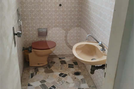 Sobrado à venda com 3 quartos, sendo 1 suíte, em Jardim São Bento, São Paulo, SP