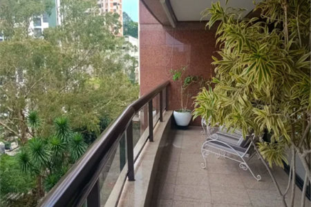 Apartamento à venda com 3 suítes em Vila Suzana, São Paulo, SP