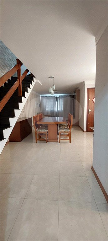 Casa à venda com 3 quartos, sendo 1 suíte,  no condomínio Jardim Europa, Mogi das Cruzes - SP