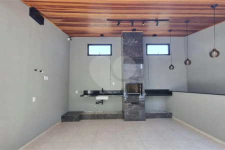 Casa à venda com 3 quartos, sendo 1 suíte, em Jardim Novo Mundo, Várzea Paulista, SP