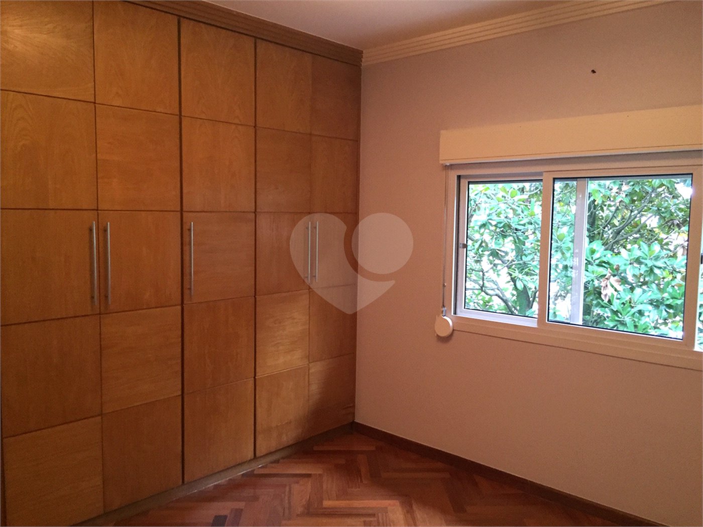 Casa à venda com 4 quartos, sendo 2 suítes, no condomínio Residencial Morumbi, São Paulo - SP