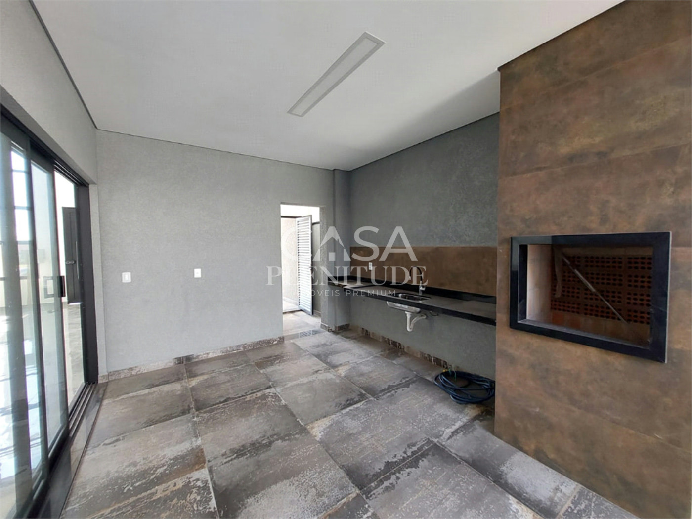 Casa em condomínio à venda com 3 quartos, sendo 1 suíte, em Wanel Ville, Sorocaba, SP