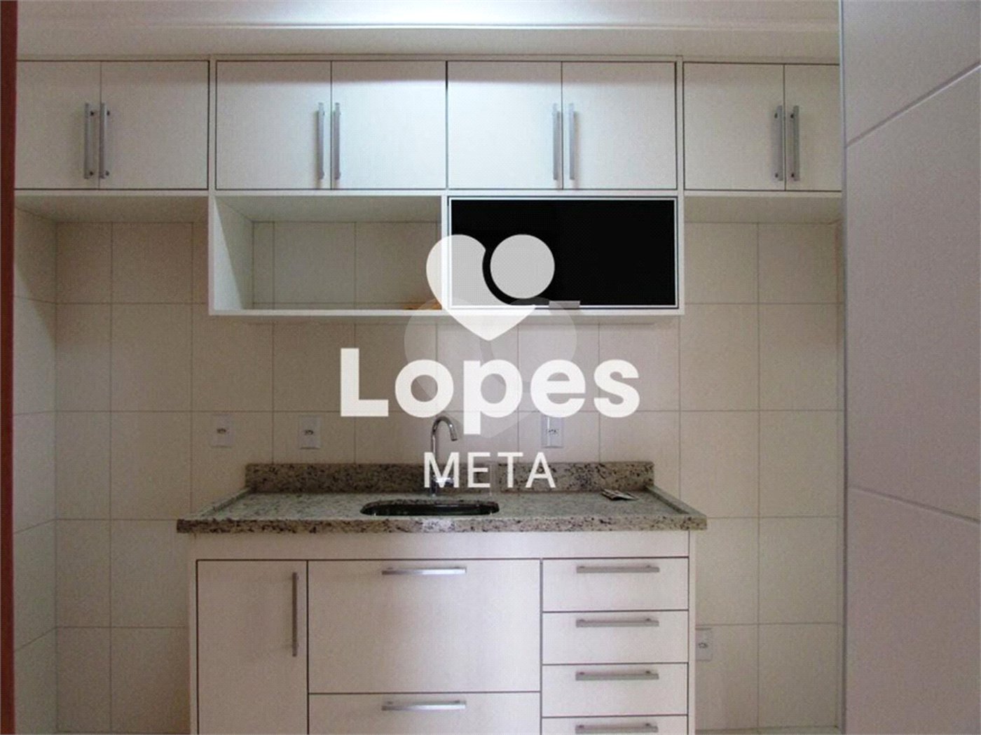Apartamento à venda com 3 quartos, sendo 1 suíte, em Parque Residencial Aquarius, São José dos Campos, SP