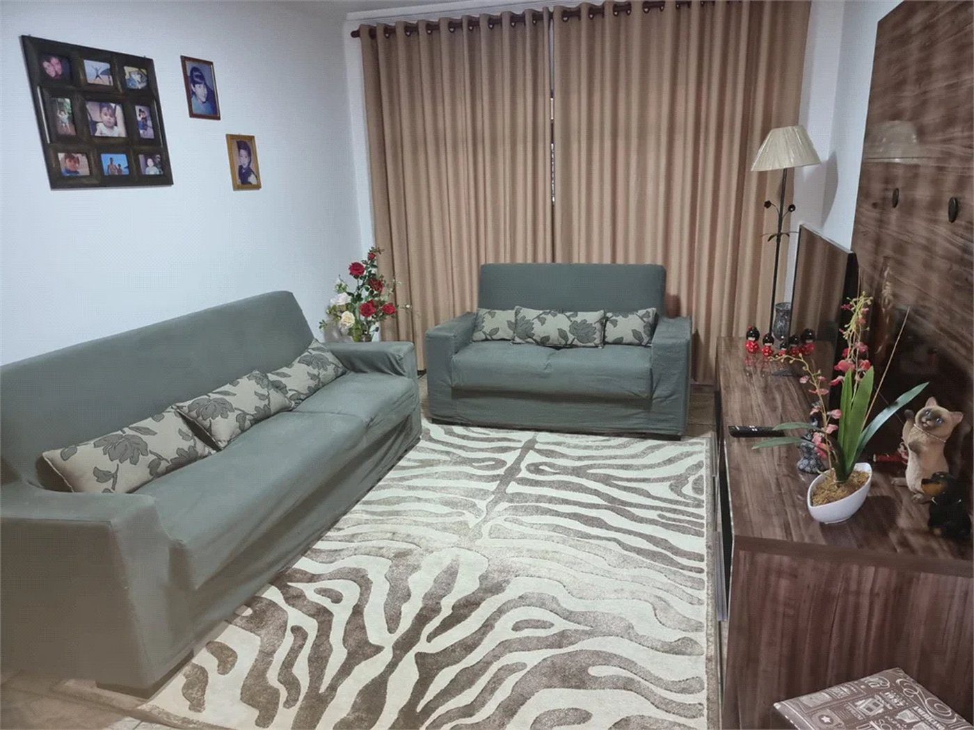 Sobrado à venda com 3 quartos, sendo 1 suíte,  em Jardim Campo Limpo, São Paulo, SP