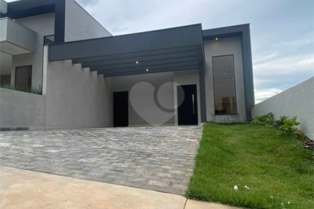 Casa à venda com 3 quartos, sendo 1 suíte,  no condomínio Residencial Helena Maria, Sorocaba - SP