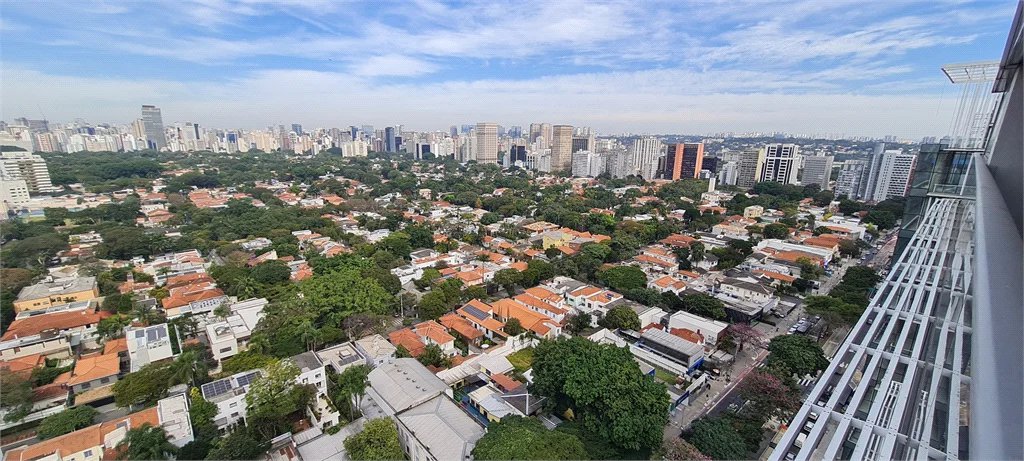 Apartamento à venda com 2 quartos, sendo 1 suíte, em Pinheiros, São Paulo, SP