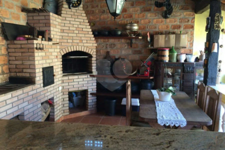 Sobrado à venda com 5 quartos, sendo 4 suítes,  em Vila Mazzei, São Paulo, SP