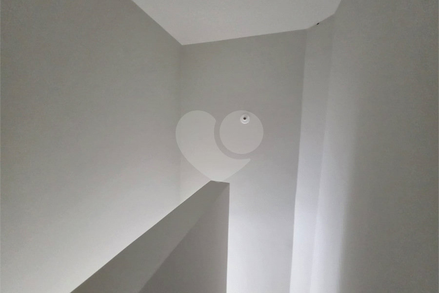 Sobrado à venda com 2 quartos, sendo 1 suíte, em Vila Clarice, São Paulo, SP