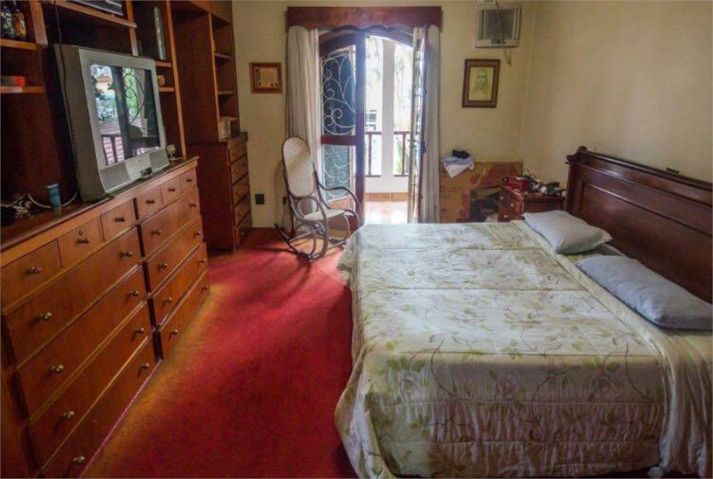 Casa à venda com 4 quartos, sendo 2 suítes, em Brooklin Velho, São Paulo, SP