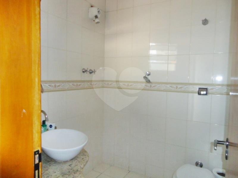 Sobrado à venda com 3 quartos, sendo 1 suíte, em Vila Constança, São Paulo, SP