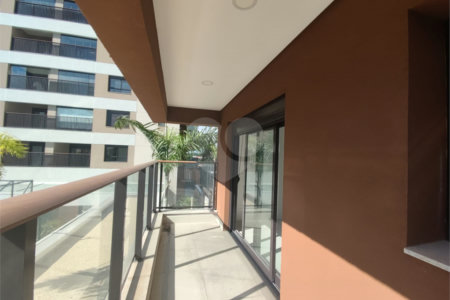 Apartamento à venda com 4 suítes em Jardim Leonor, São Paulo, SP
