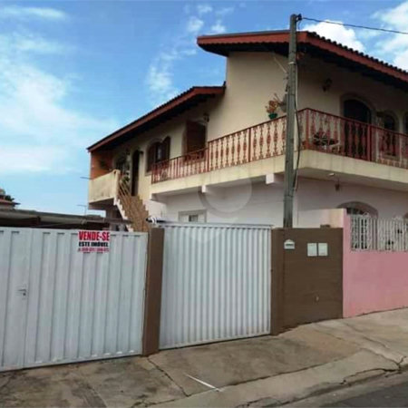 Casa versátil à venda: Casa com 2 Quartos, 3 Unidades Residenciais e Sala Comercial - Louveira