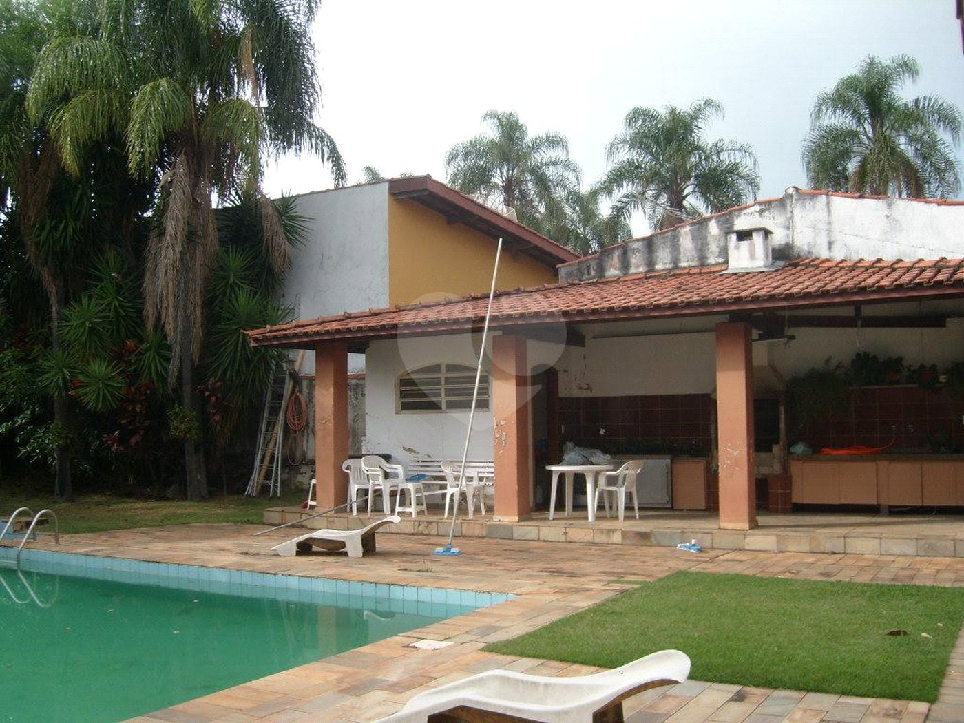 Casa à venda ou para alugar com 4 quartos, sendo 2 suítes,  no Centro, Vinhedo, SP
