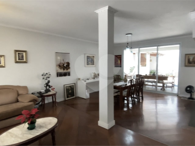 Casa à venda com 4 quartos, sendo 2 suítes,  em Jardim Guanca, São Paulo, SP