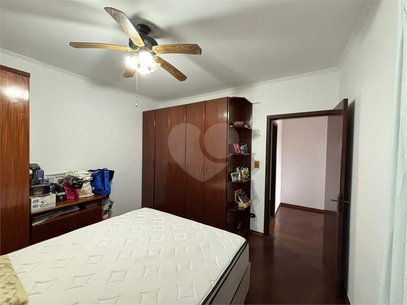 Casa à venda com 3 quartos, sendo 1 suíte,  em Vila Nivi, São Paulo, SP
