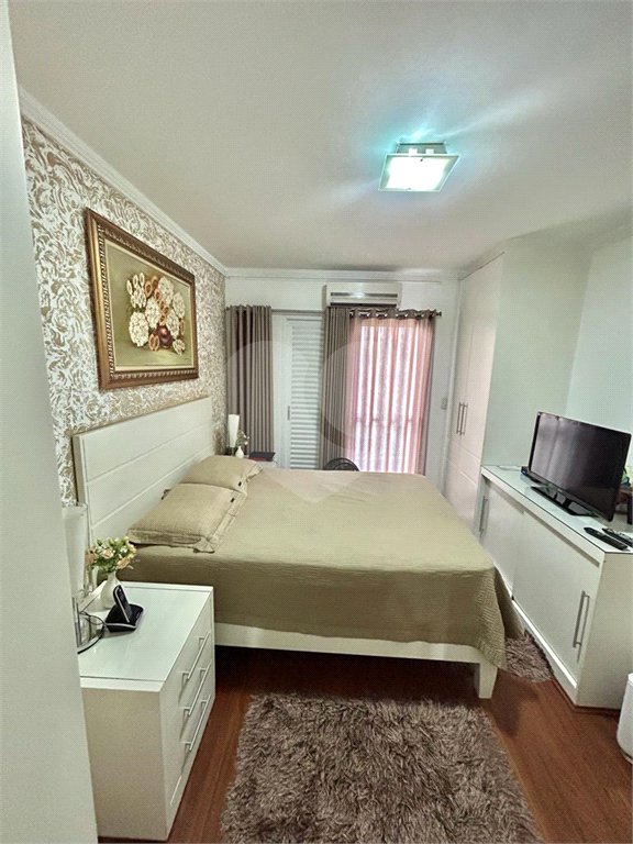 Casa à venda com 3 suítes no condomínio Itapuã XI, São Paulo - SP