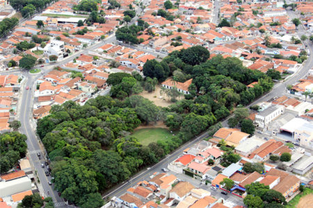 Chácara à venda com 1 quarto em Jardim Sandra Maria, Taubaté, SP