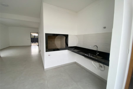 Casa à venda com 3 suítes em Jardim Estoril, Ponta Porã, MS