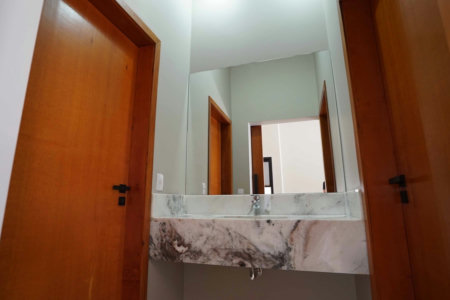 Casa à venda com 4 suítes no condomínio Gramado Park Residencial, Álvares Machado - SP