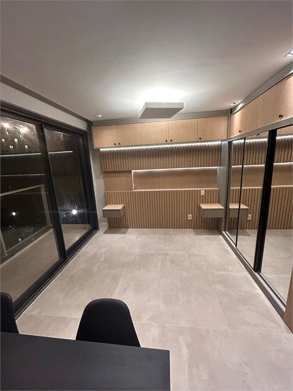 Apartamento à venda ou para alugar com 1 suíte em Pinheiros, São Paulo, SP