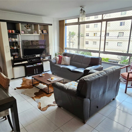 Apartamento à venda com 3 quartos, sendo 1 suíte,  em Vila Mariana, São Paulo, SP