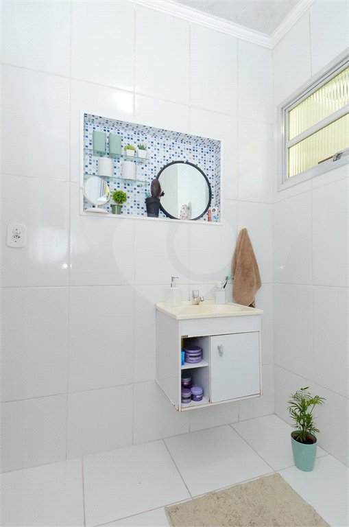 Casa à venda com 4 quartos, sendo 1 suíte, em Jardim Nova Taboão, Guarulhos, SP