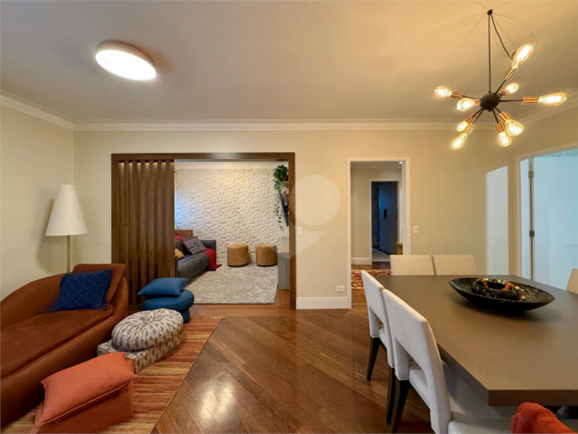 Apartamento à venda com 3 suítes em Campo Belo, São Paulo, SP