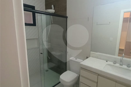Casa para alugar com 3 quartos, sendo 1 suíte, no condomínio Recanto dos Paturis, Vinhedo - SP
