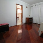 Casa à venda com 5 quartos, sendo 3 suítes, em Vila Santista, Atibaia, SP