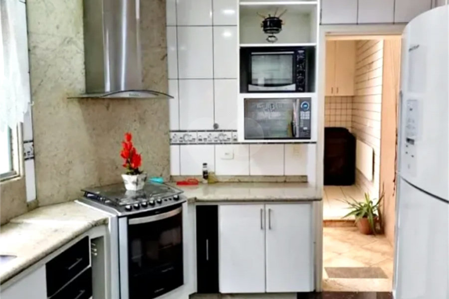 Sobrado à venda com 3 quartos, sendo 1 suíte,  em Vila Palmeiras, São Paulo, SP