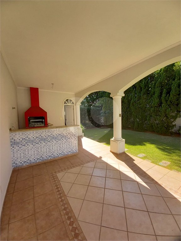 Casa à venda com 5 quartos, sendo 3 suítes, no condomínio Vinhas da Vista Alegre - Lado Sede, Vinhedo - SP