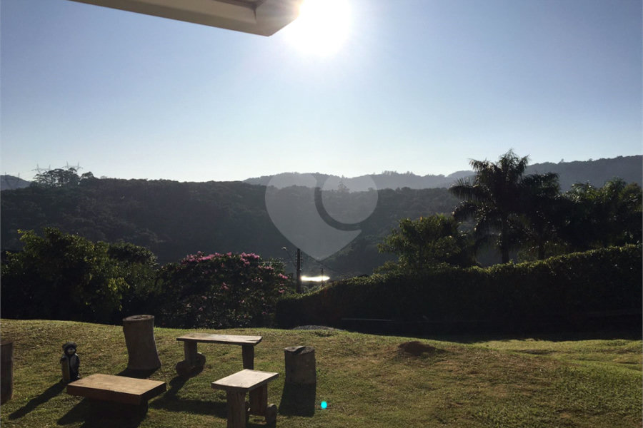 Casa à venda com 3 suítes no condomínio Suíça da Cantareira, Mairiporã - SP
