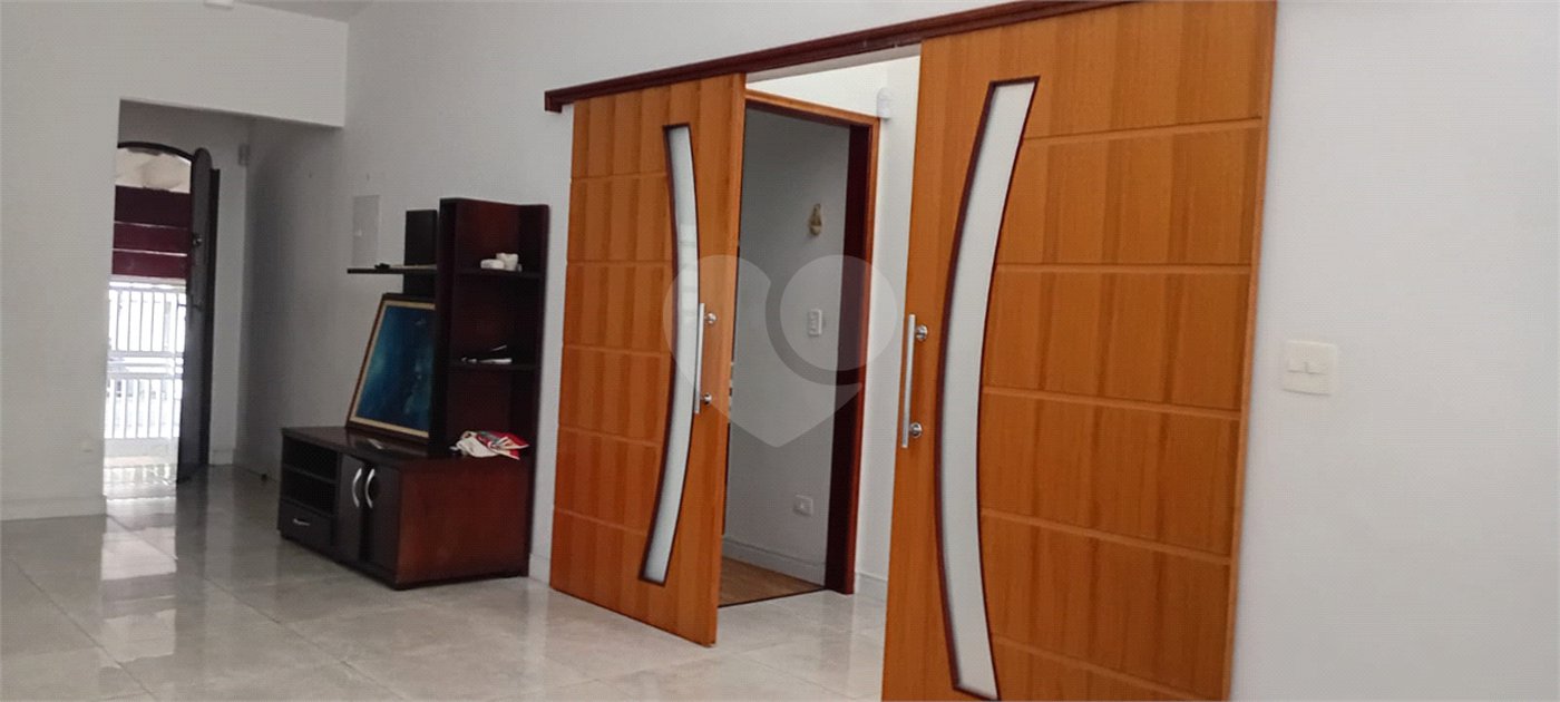 Casa à venda com 4 quartos, sendo 2 suítes,  em Vila Sônia, São Paulo, SP